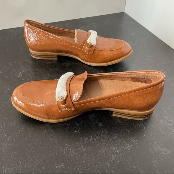 Naturalizer Mariana Chain Link Loafers Women’s Tan Patent Sz 7 - Picture 5 of 9